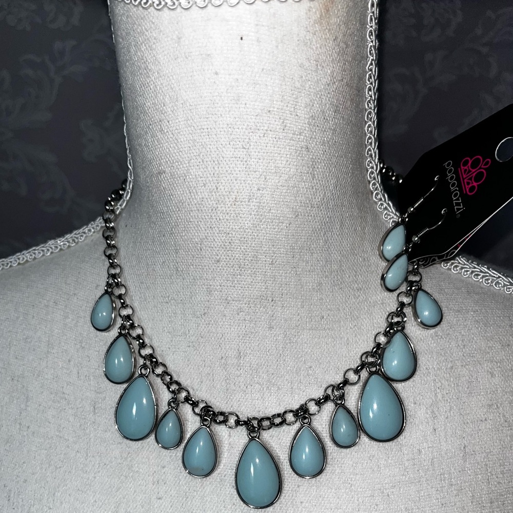 Blue teat drop adjustable necklace with earrings